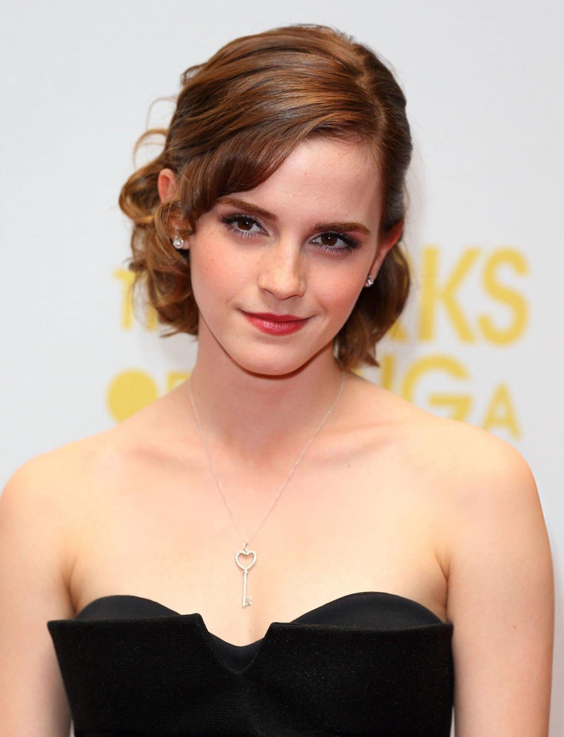 DhJYozAP Emma Watson. Just her face is enough 25.jpg